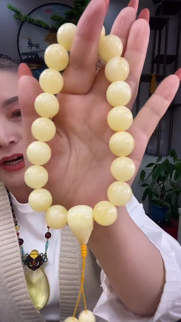 琥珀颈饰未镶嵌手串