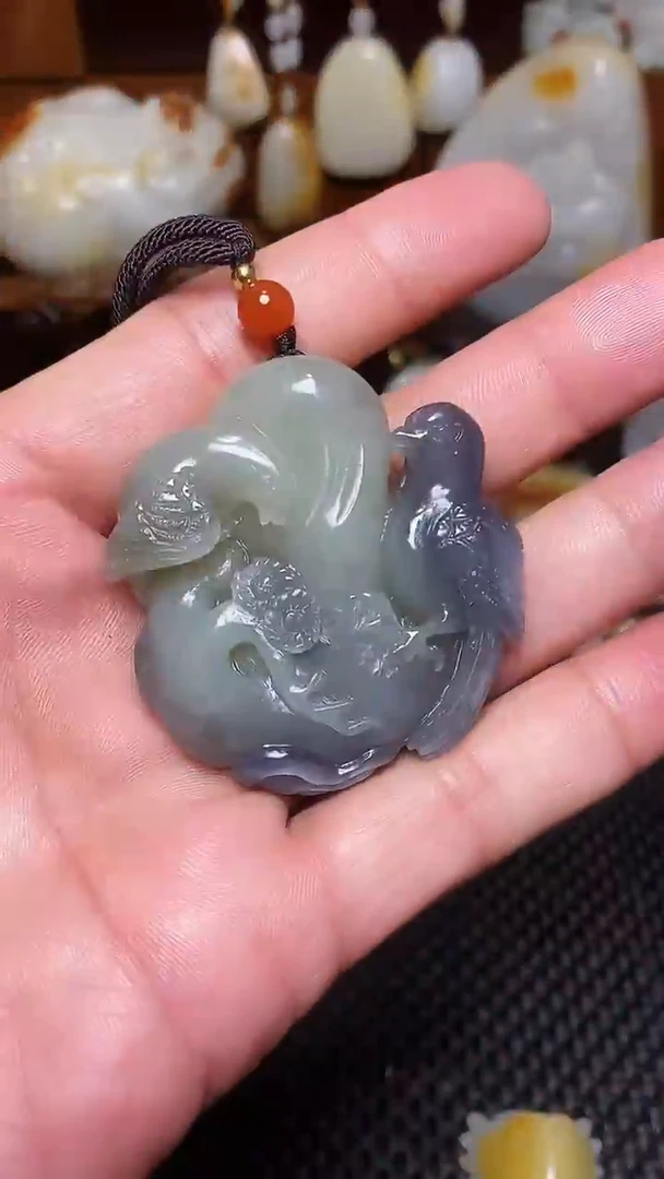 亮****）天然玉石