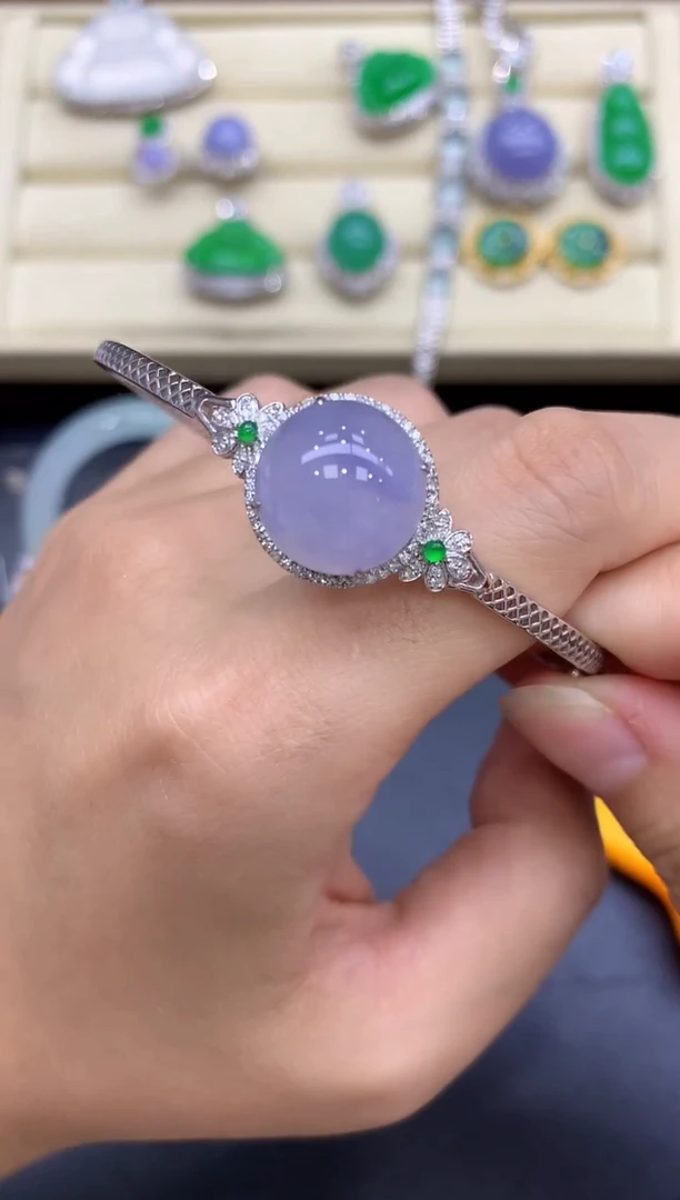 18K金镶嵌手镯翡翠718-中国好珍宝