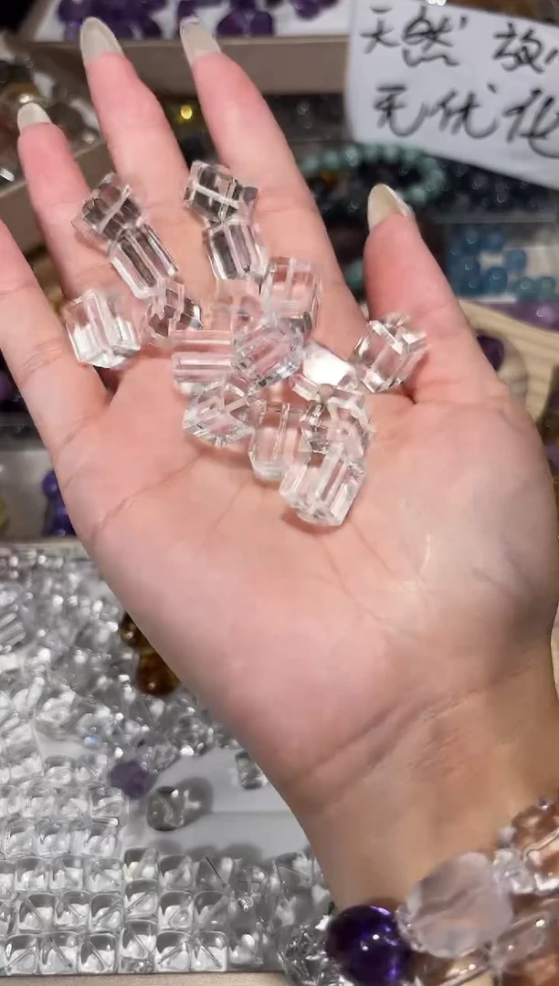 水晶手串未镶嵌X99白水晶方糖长型一个