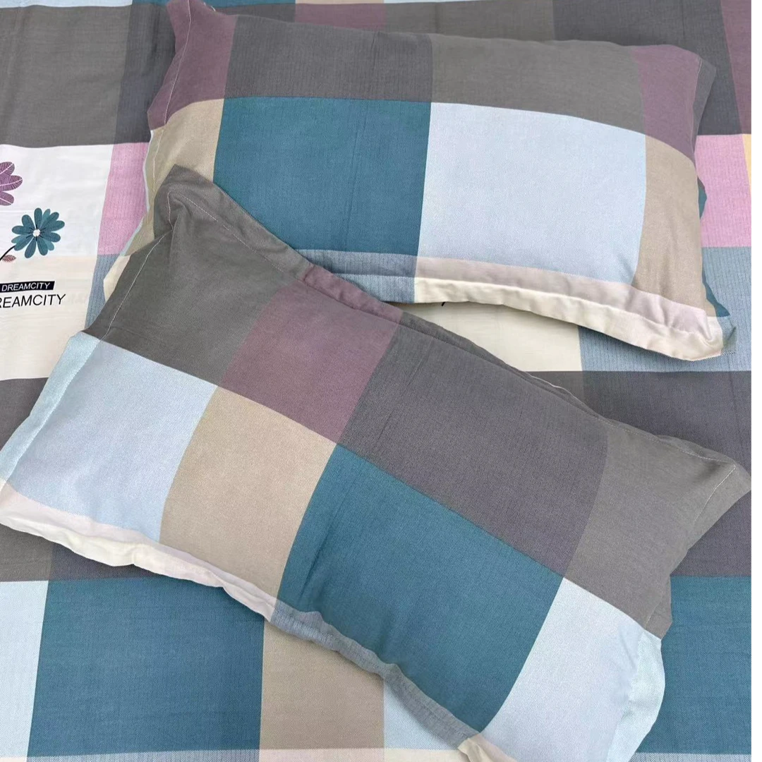 澳绒磨毛面料枕套-花格童话