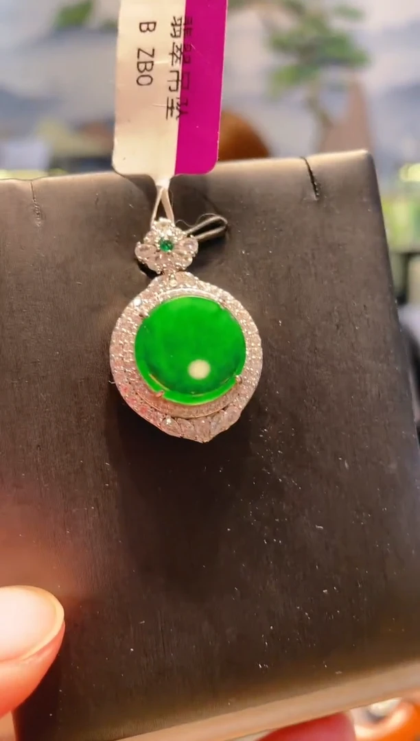 翡翠未镶嵌颈饰翡翠6