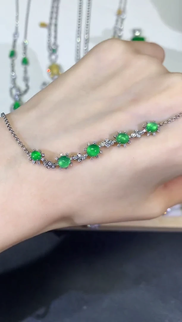 翡翠18K金镶嵌颈饰团购18