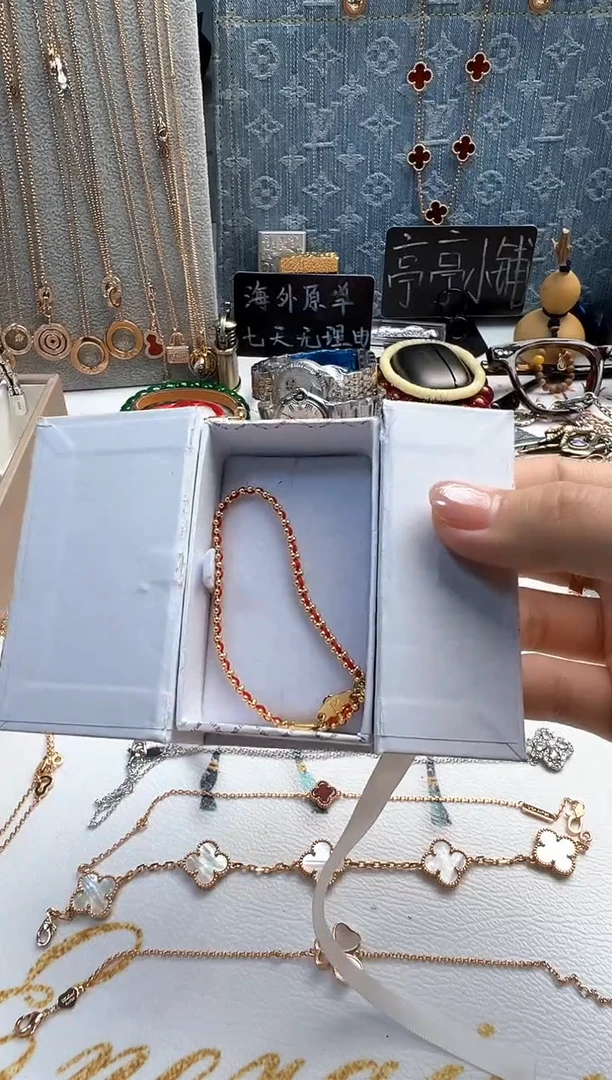 瓷片彧贤聚宝阁关总小铺