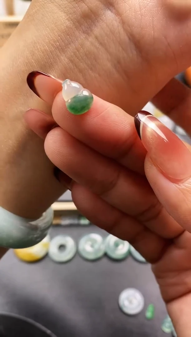 裸石翡翠福利品 葫芦