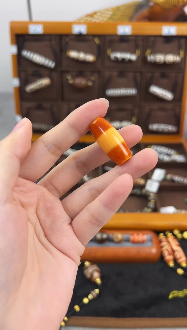 玛瑙/玉髓（覆膜）颈饰未镶嵌62微瑕随机发货