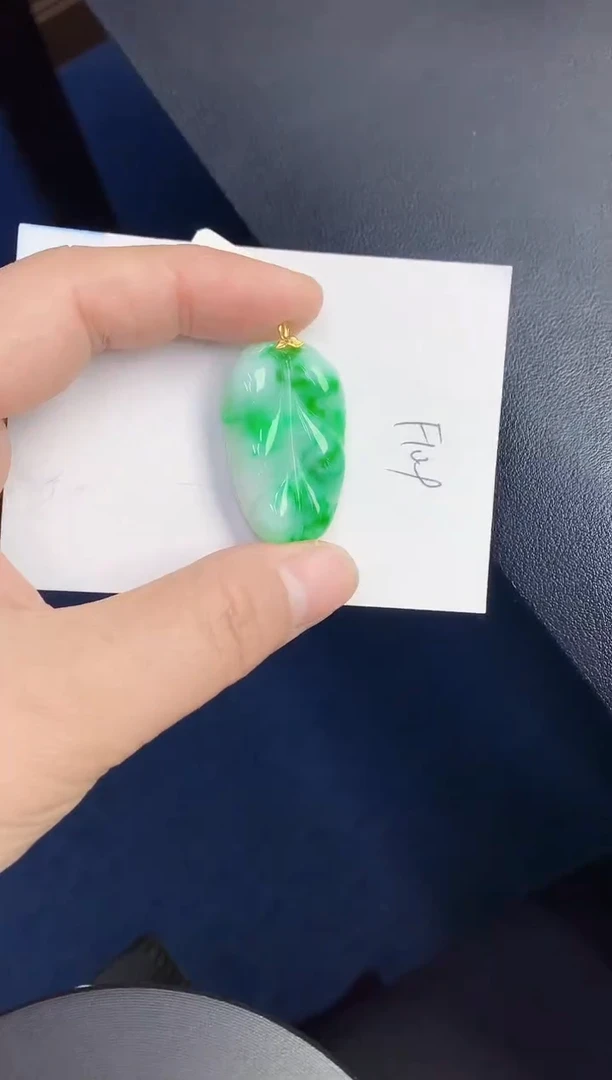 【闪购商品】翡翠颈饰18K金镶嵌12522222