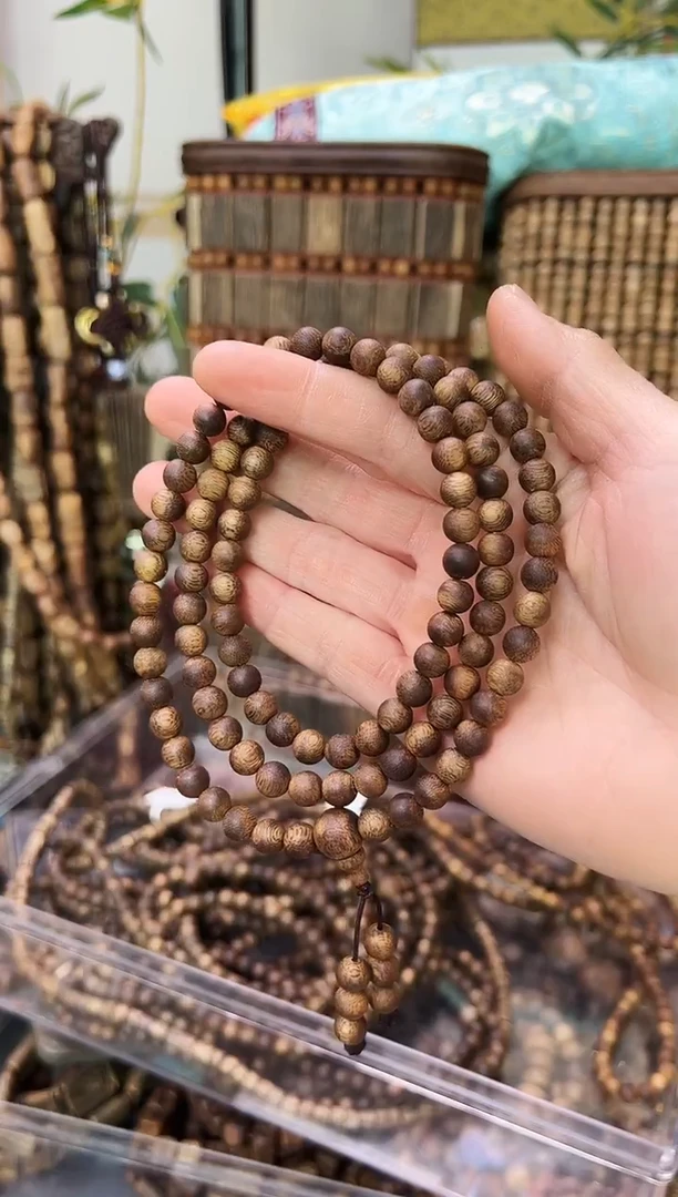 沉香手串棋楠乌身圆珠多圈
