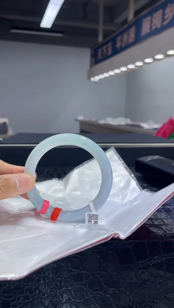 未镶嵌手镯翡翠16