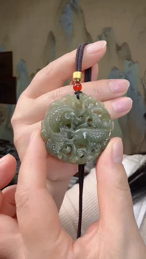 颈饰未镶嵌和田玉.