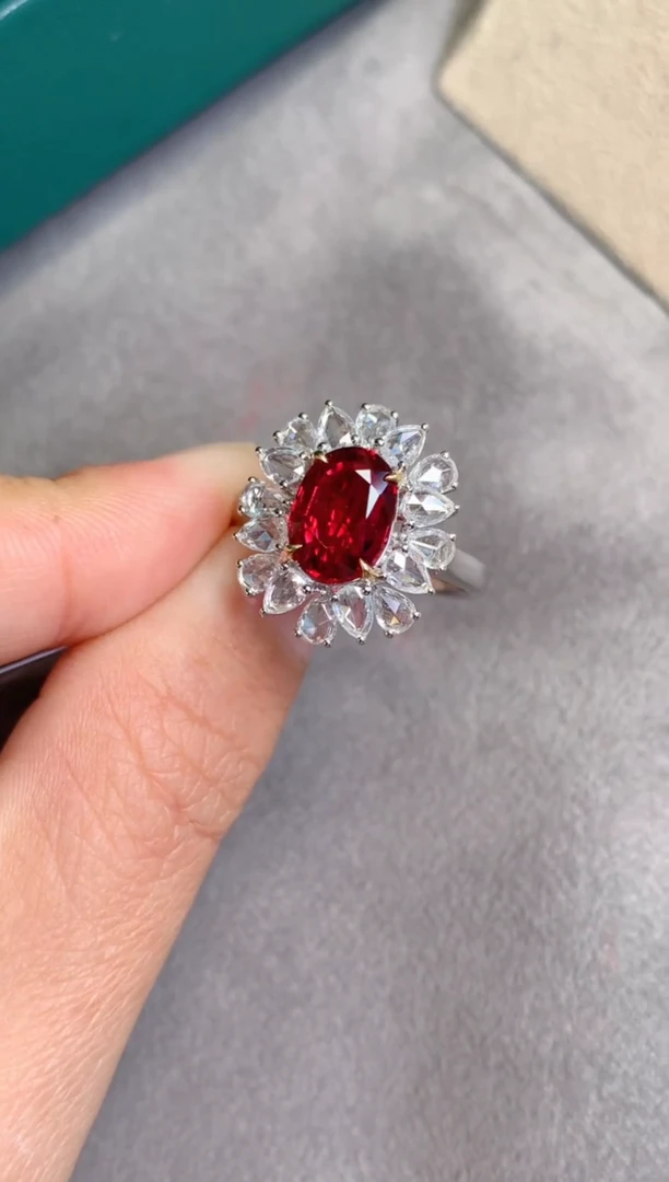【闪购商品】红宝石戒指18K金镶嵌2.17CT  无烧鸽血红
