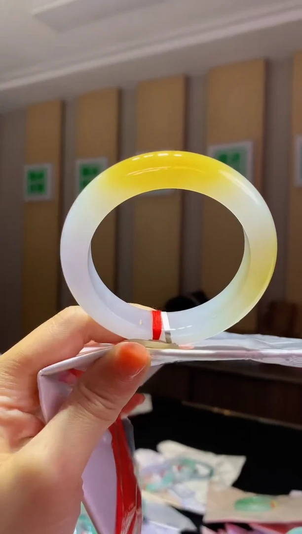 未镶嵌手镯翡翠- Q30圈口 53.5全款28万 定金2万