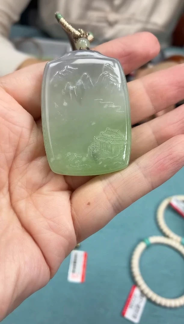 颈饰未镶嵌和田玉山水牌