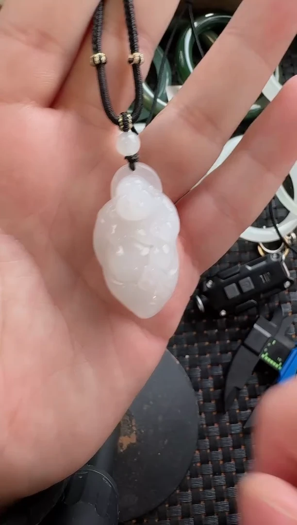 颈饰未镶嵌和田玉冰低佛公