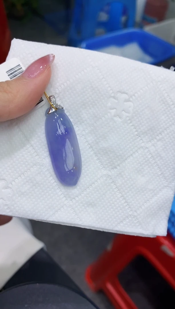 翡翠18K金镶嵌颈饰111111111111
