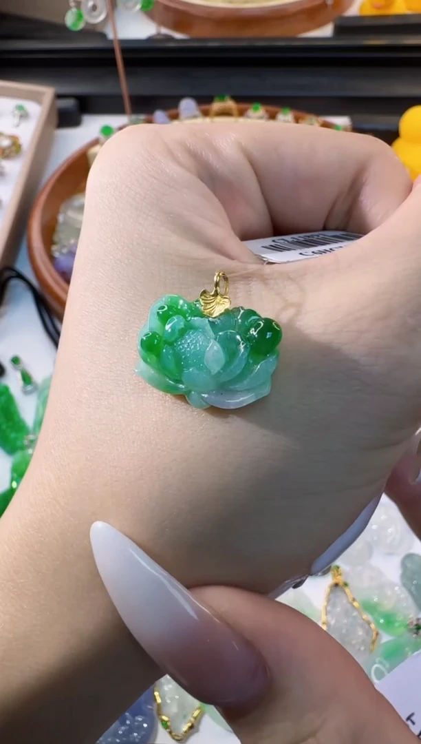 翡翠18K金镶嵌吊坠(不含链)天然缅甸A货翡翠