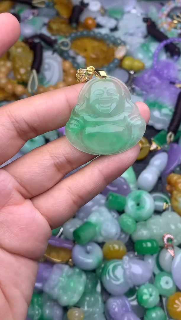 颈饰未镶嵌翡翠天然缅甸翡翠吊坠