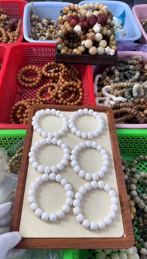 【闪购商品】白玉菩提手串15骨瓷白桶