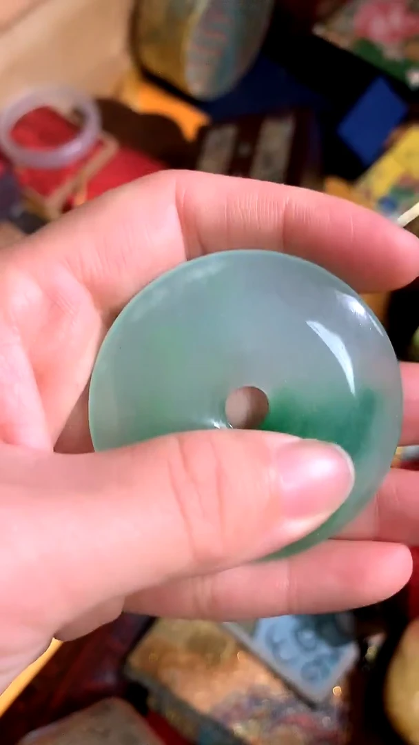 【闪购商品】翡翠吊坠(赠链)未镶嵌德诚精品专属摆件