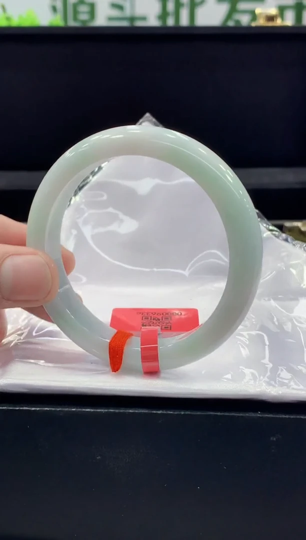 未镶嵌手镯翡翠翡翠手镯