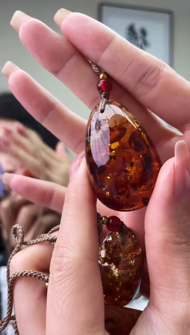 琥珀未镶嵌珠宝奇石T0假一罚十多样性发其一