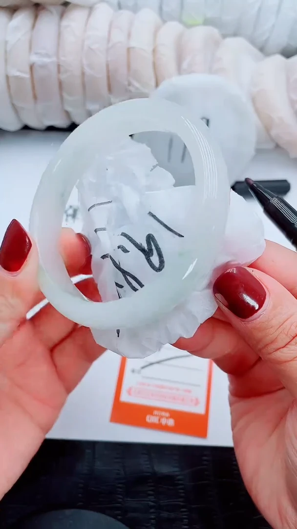 【闪购商品】石英质玉手镯未镶嵌Q37--59-60