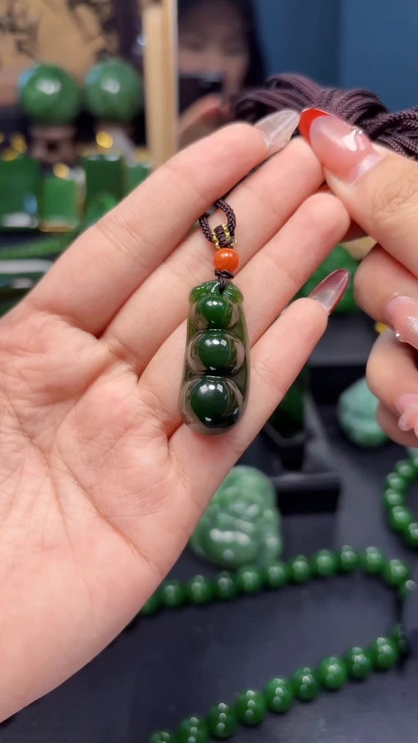 【闪购商品】和田玉（碧玉）吊坠(赠链)未镶嵌1