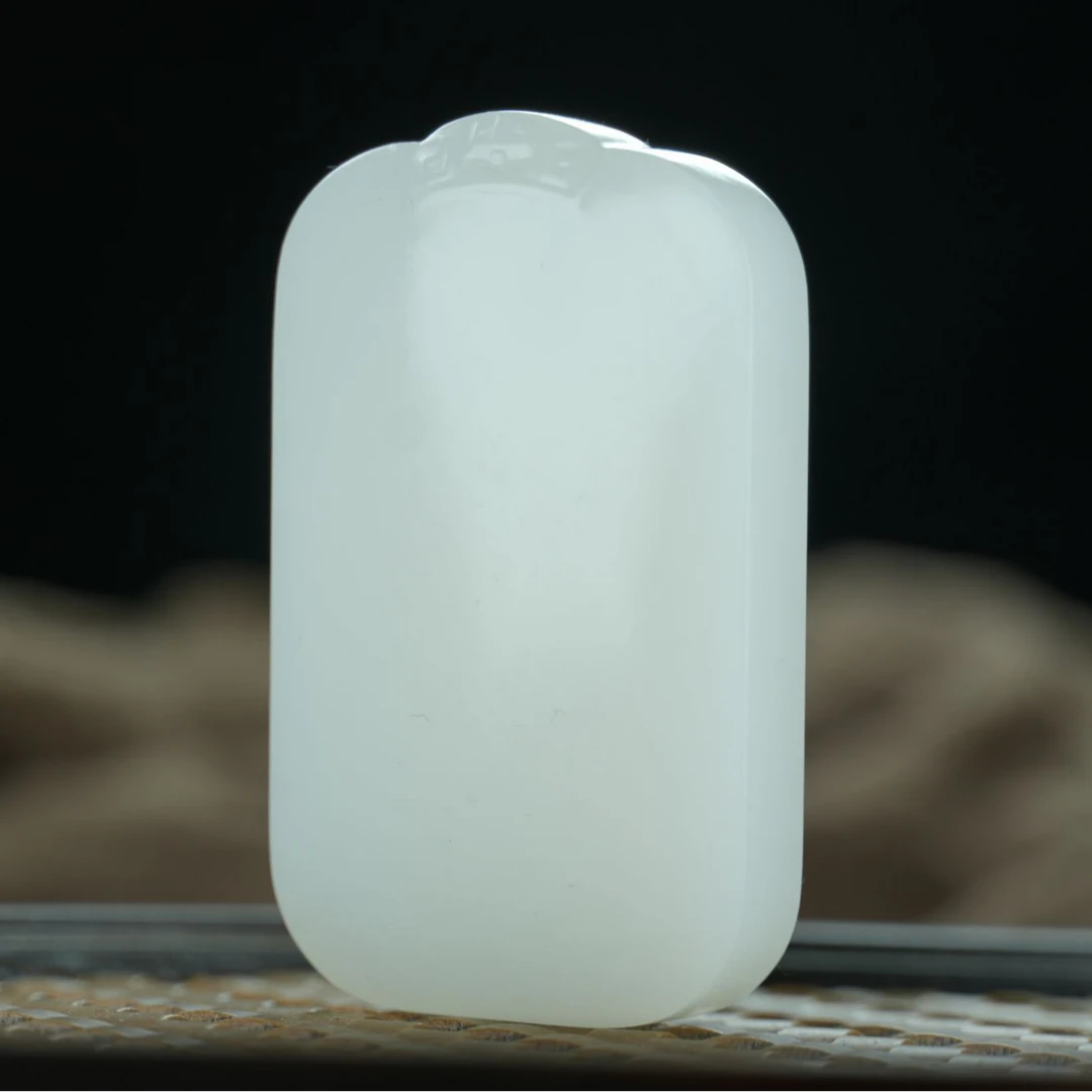 【人之初臻品】收藏级新疆羊脂白玉无事牌吊坠天然和田玉平安牌挂件