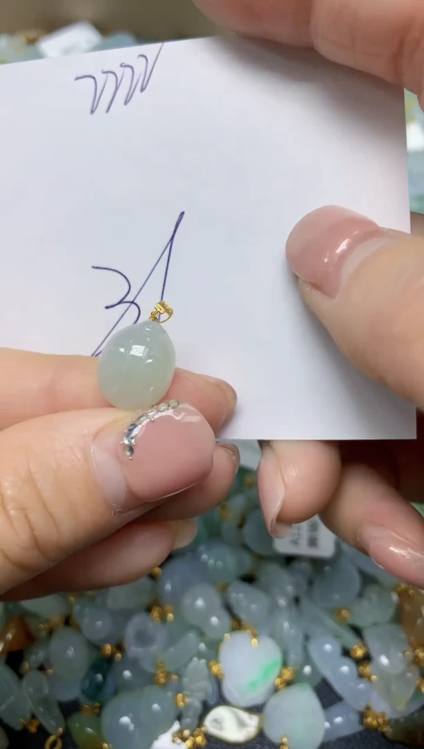 【闪购商品】翡翠挂件18K金镶嵌 天然翡翠A货