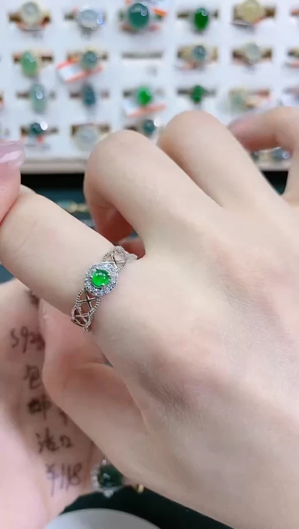 翡翠戒指银S925镶嵌天然翡翠