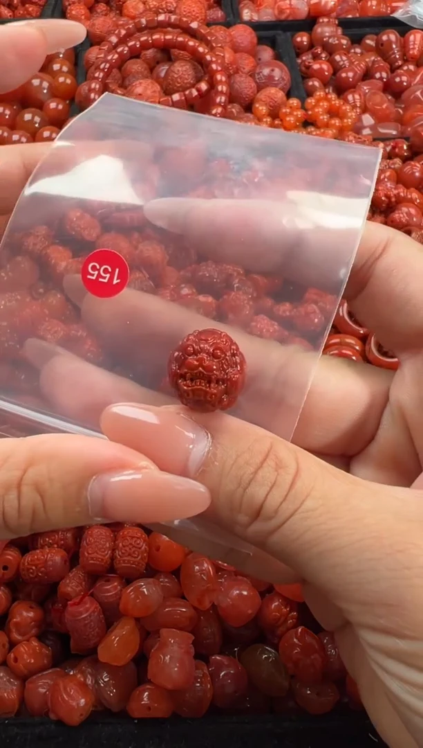 南红玛瑙未镶嵌颈饰11