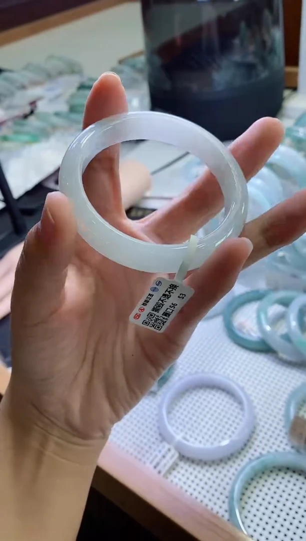 未镶嵌手镯翡翠正圈56圈口，07