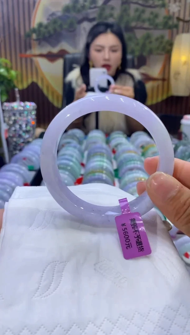 【闪购商品】翡翠手镯未镶嵌多人09322