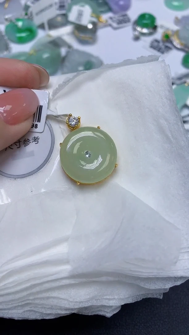 颈饰未镶嵌翡翠天然缅甸翡翠A货多样性发一件