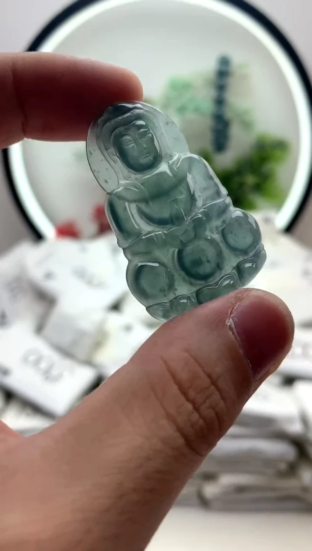 颈饰未镶嵌翡翠观音