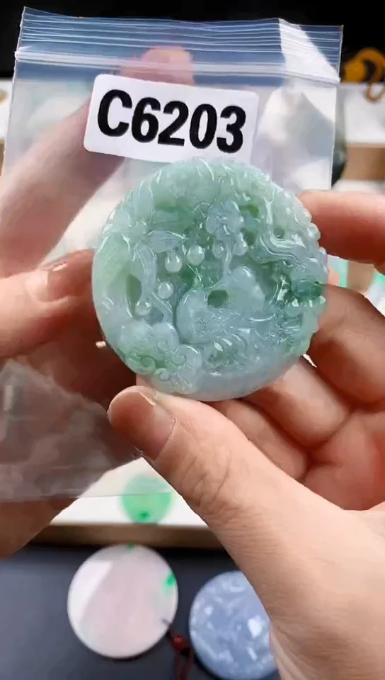 颈饰未镶嵌翡翠天然翡翠吊坠挂件