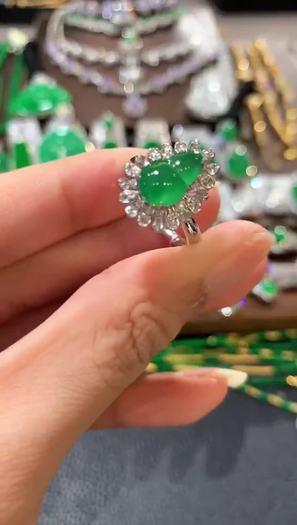 18K金镶嵌戒指翡翠n174