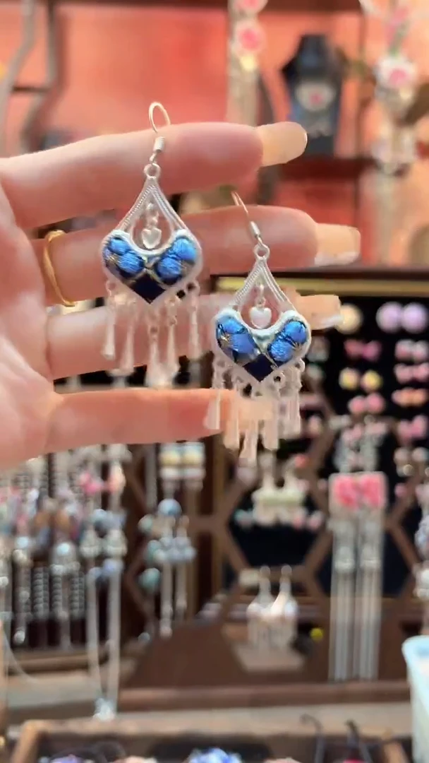 织绣 云织谣民族风精美饰品   101