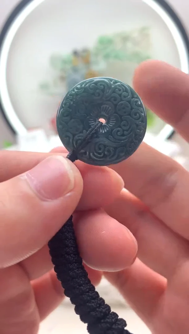 颈饰未镶嵌翡翠小平安扣