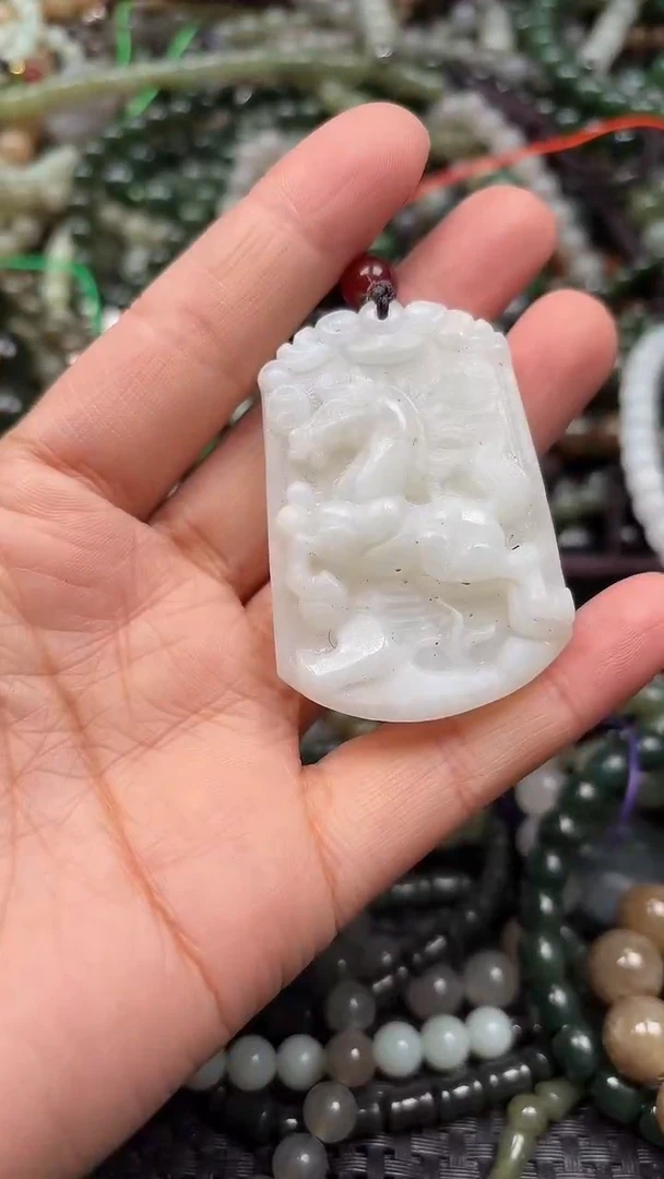 颈饰未镶嵌和田玉1