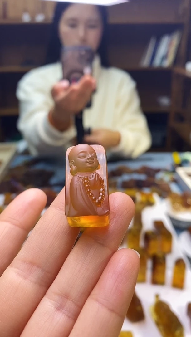 琥珀颈饰未镶嵌SN79-106（向佛）