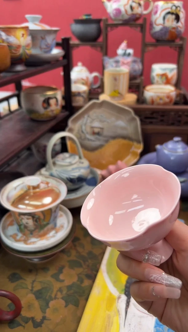 【闪购商品】东方水粉羊脂玉瓷高足花口杯