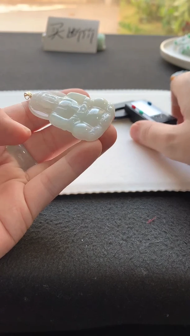 未镶嵌挂件翡翠观音F1018