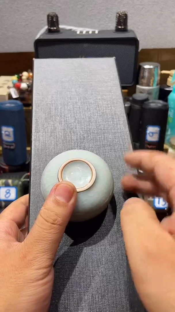 瓷片闪购商品 如图所示