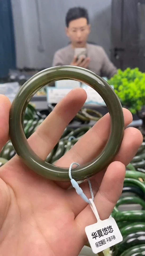 未镶嵌手镯和田玉59.4（13.66）