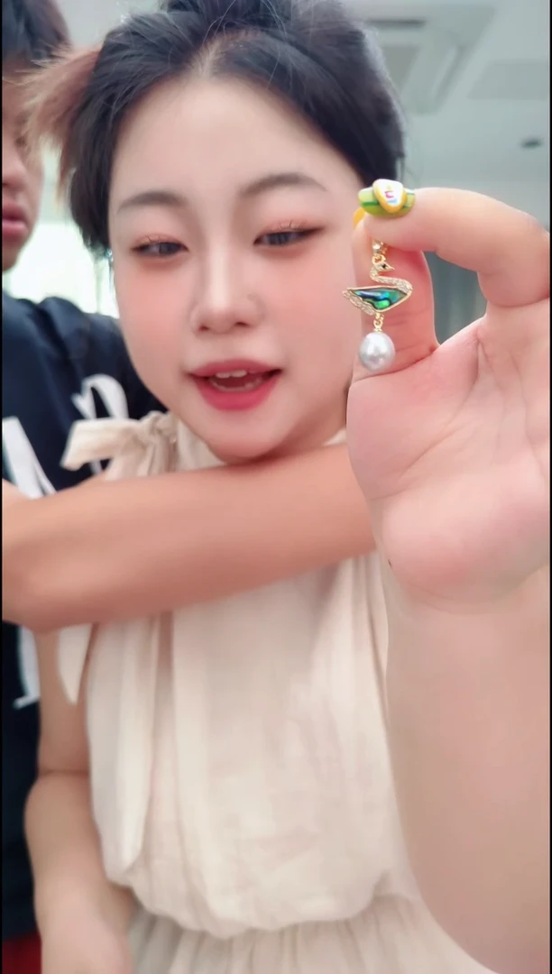 颈饰合金淡水珍珠0106天鹅吊坠
