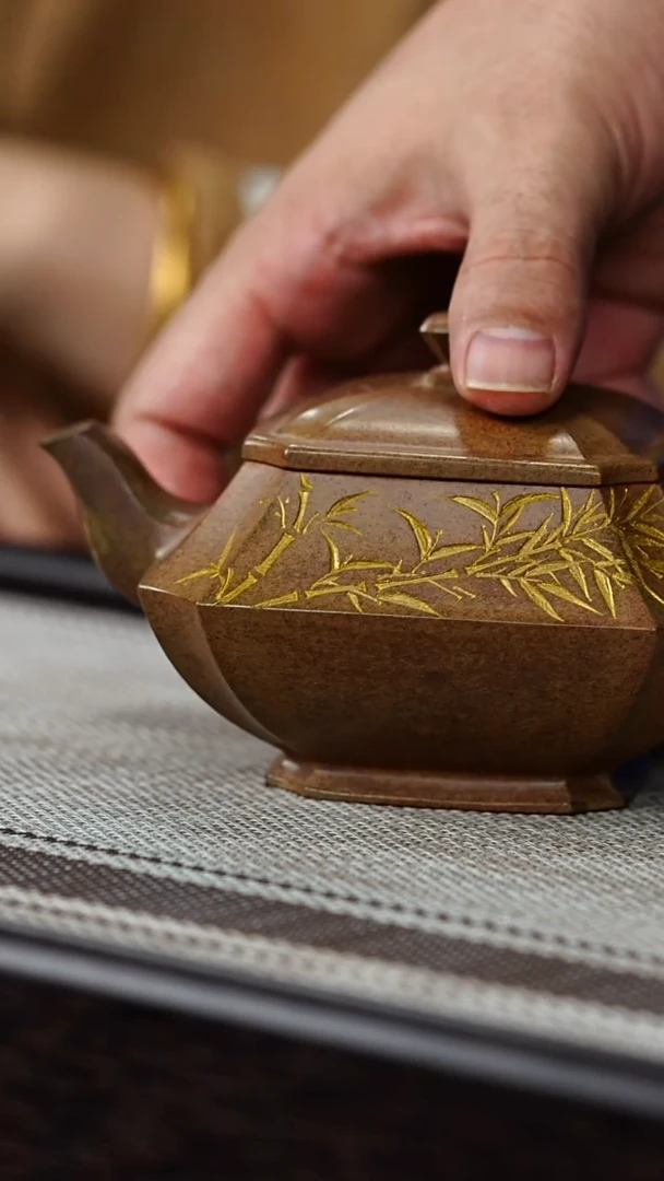 茶壶紫砂110