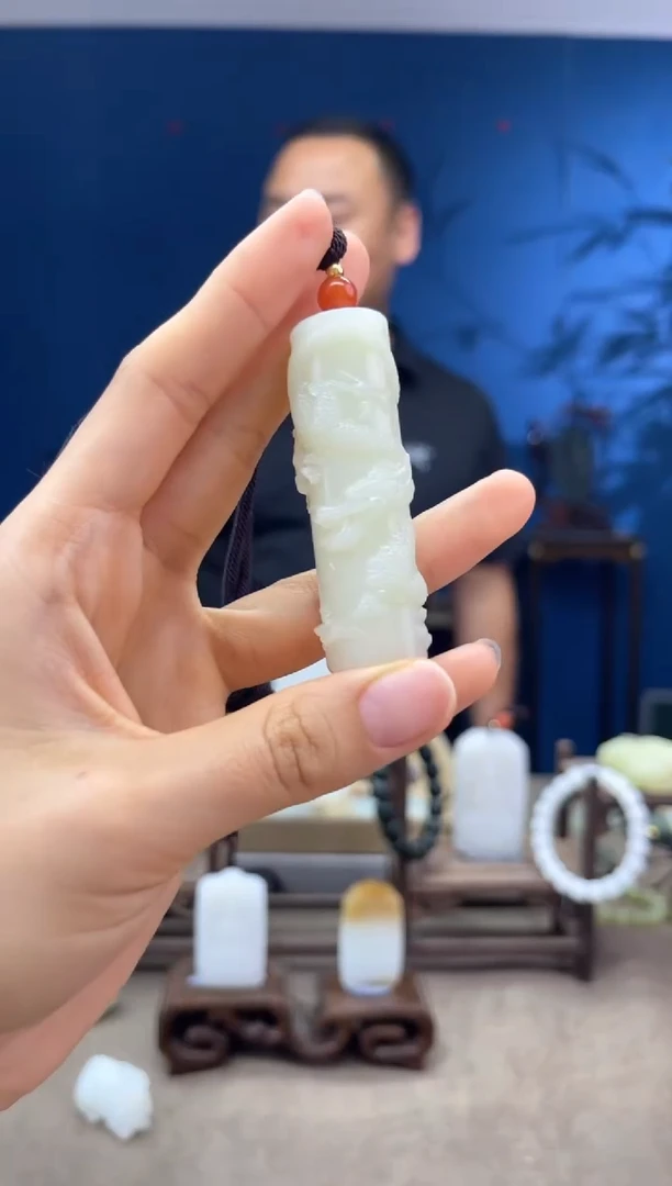 和田玉未镶嵌颈饰1