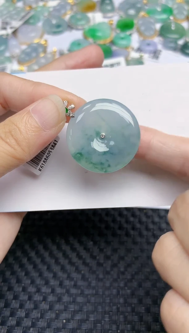 翡翠18K金镶嵌颈饰天然A货翡翠