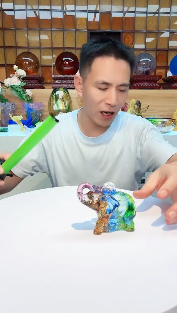 手工艺品琉璃彩色福字大象小摆件9.5*7公分